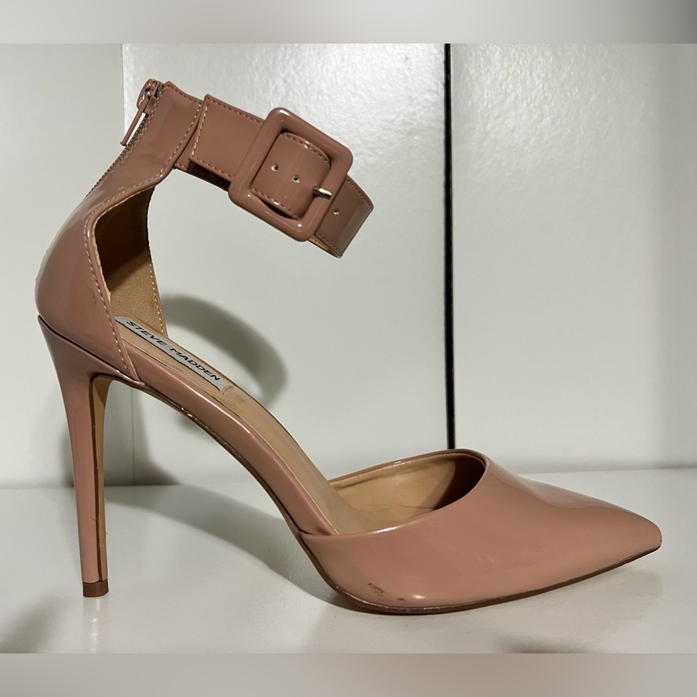 Heels - Picture 3 of 4